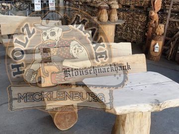 Bänke und Tische